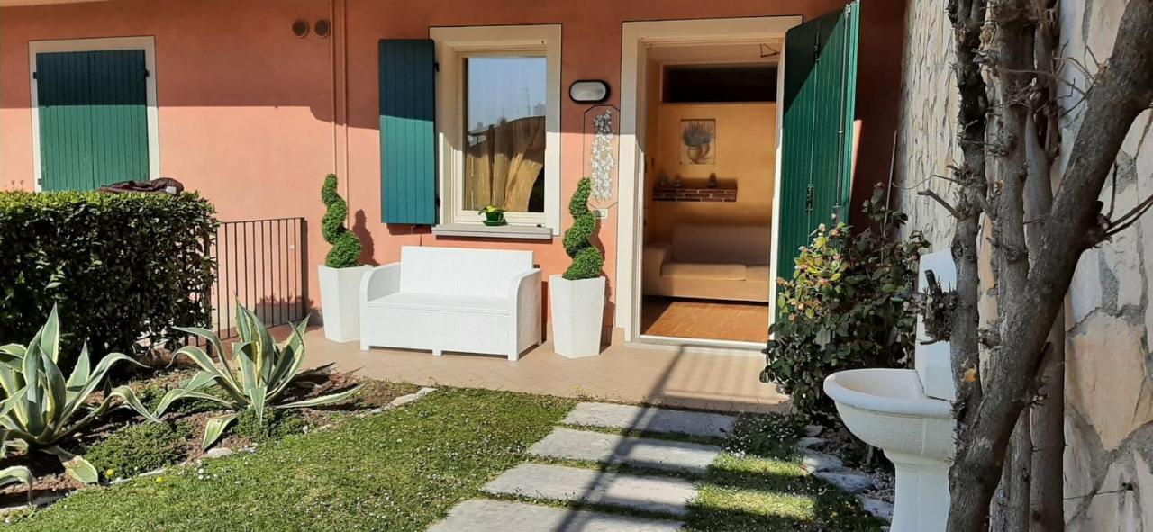 Holiday House Sole Salò Zewnętrze zdjęcie